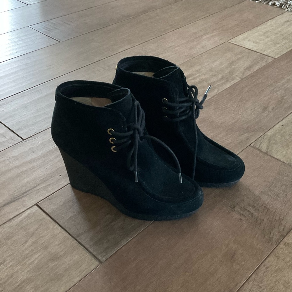 Michael Kors Black booties!